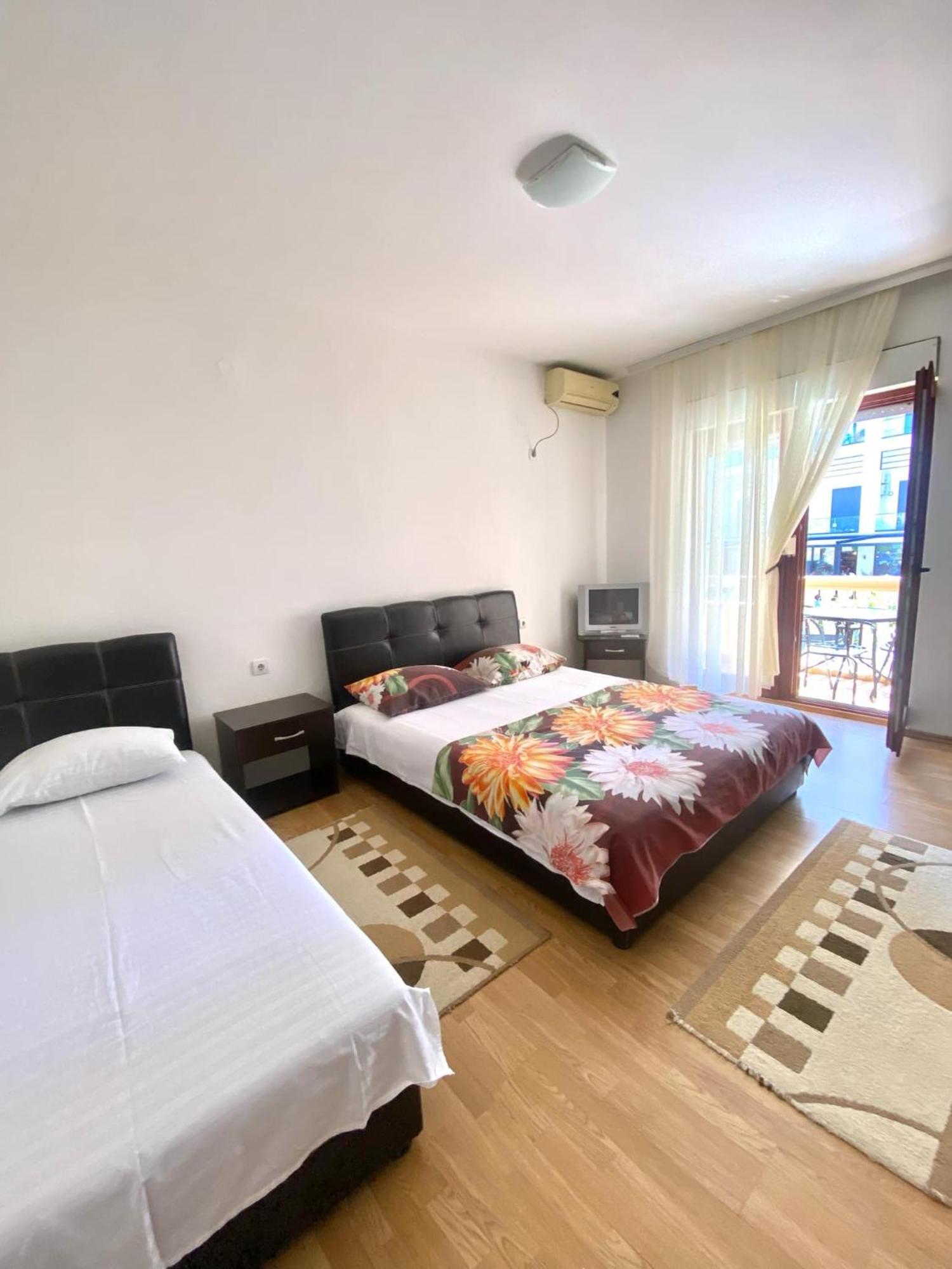 אולסינץ' Dragovoja Lux Apartments & Rooms מראה חיצוני תמונה