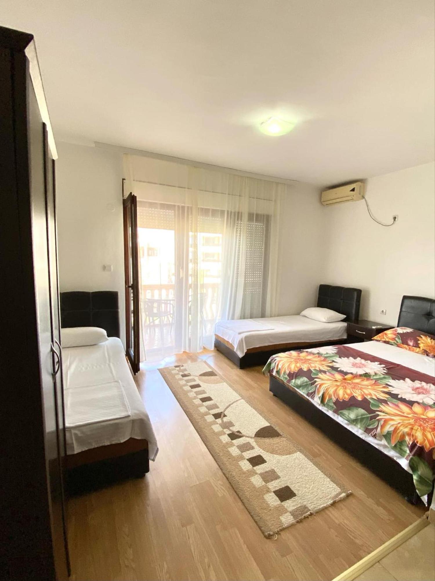 אולסינץ' Dragovoja Lux Apartments & Rooms מראה חיצוני תמונה