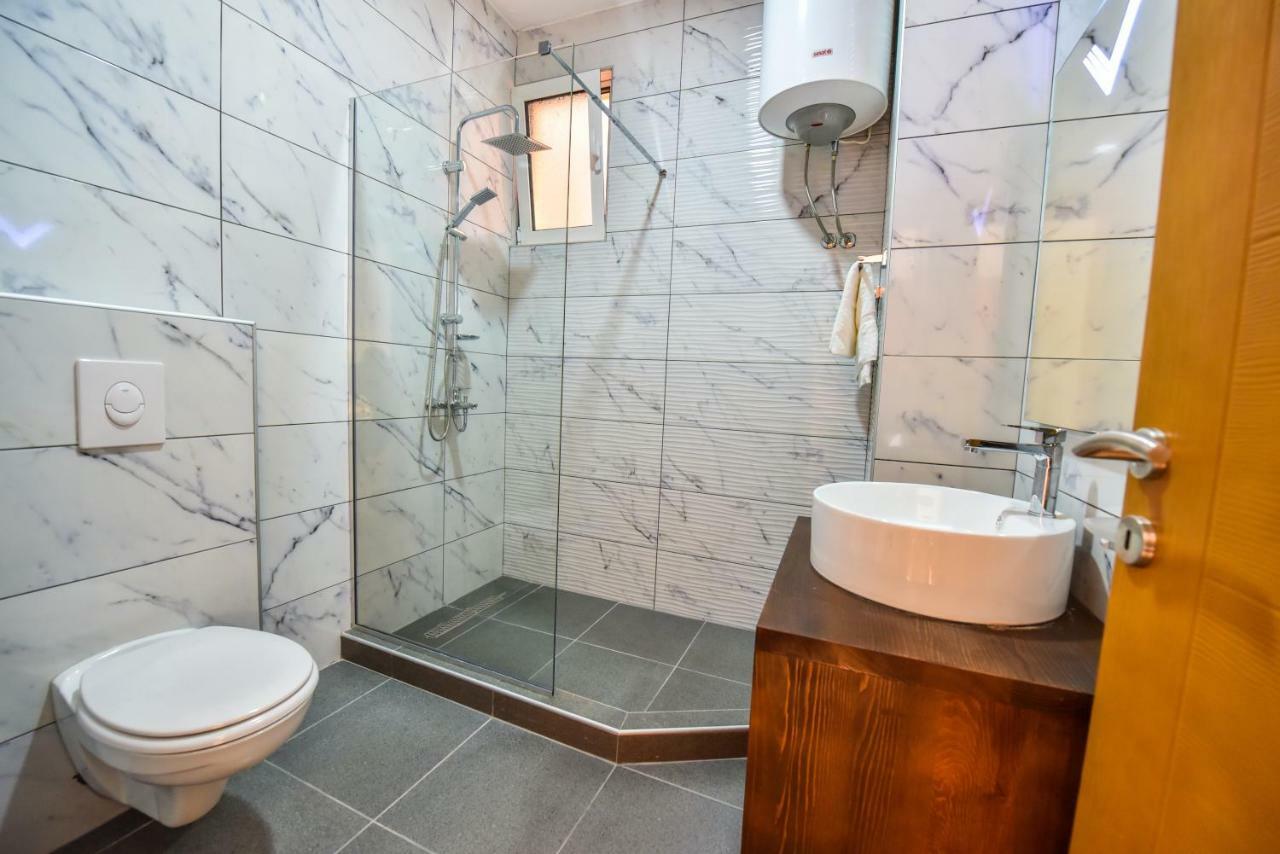 אולסינץ' Dragovoja Lux Apartments & Rooms מראה חיצוני תמונה