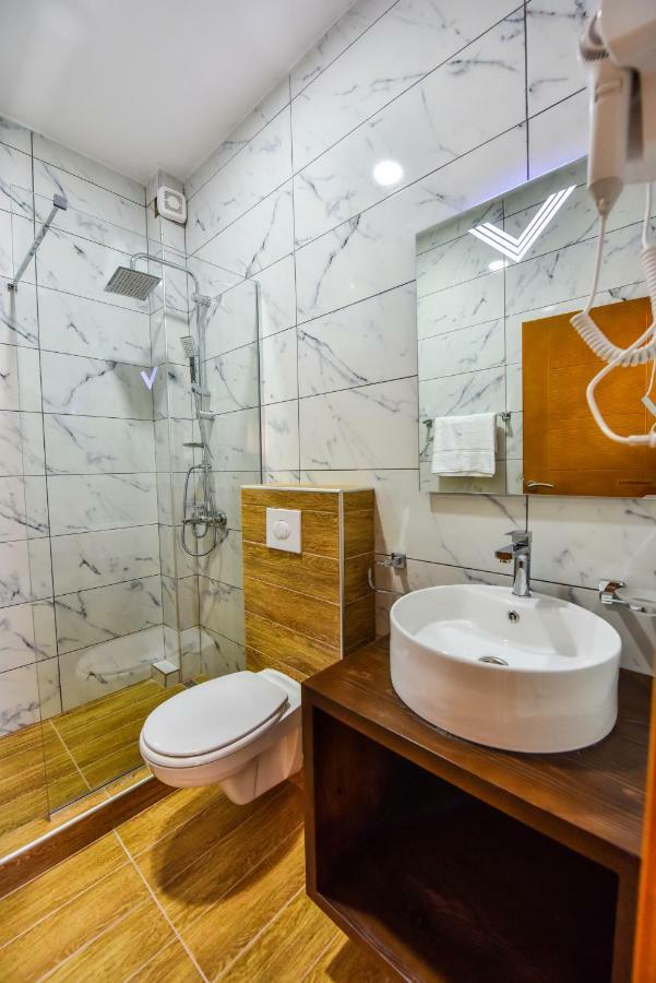 אולסינץ' Dragovoja Lux Apartments & Rooms מראה חיצוני תמונה