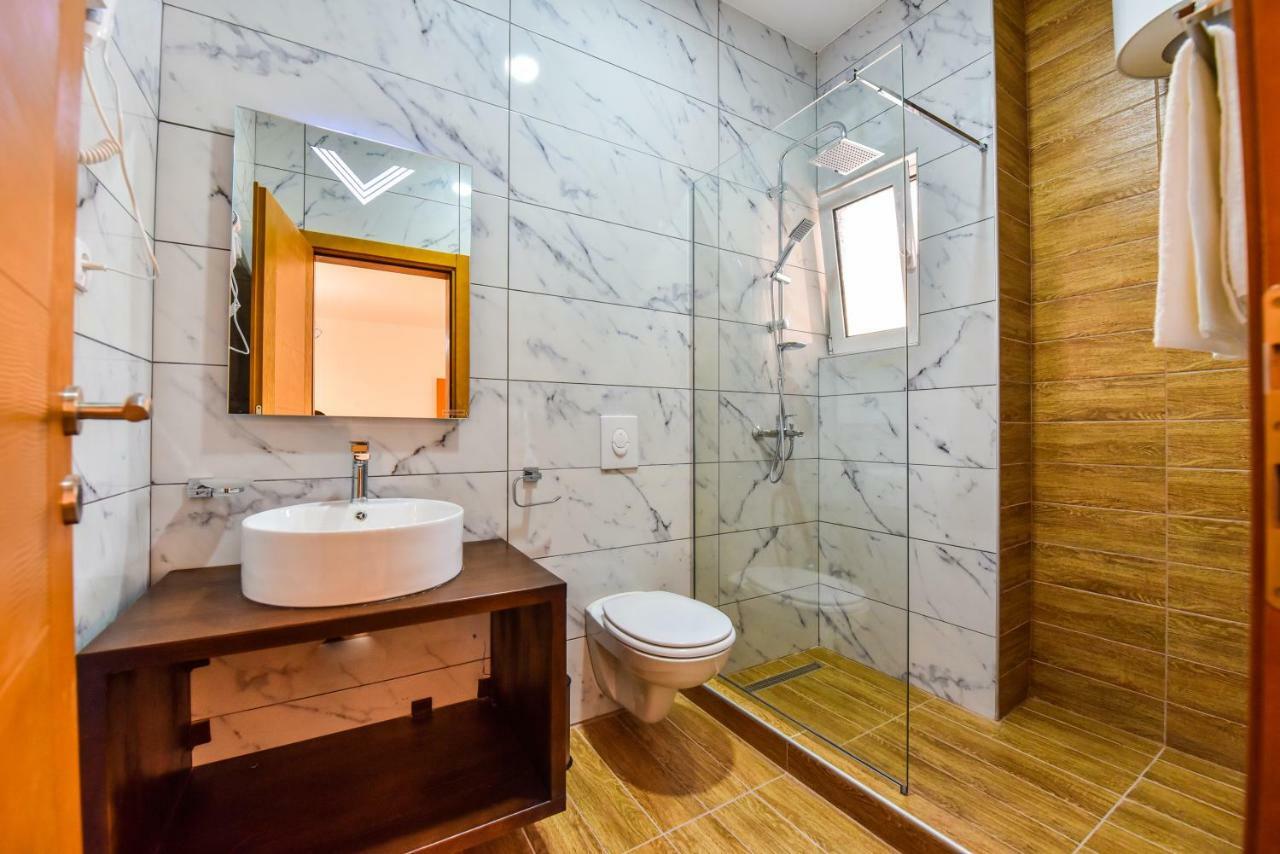 אולסינץ' Dragovoja Lux Apartments & Rooms מראה חיצוני תמונה